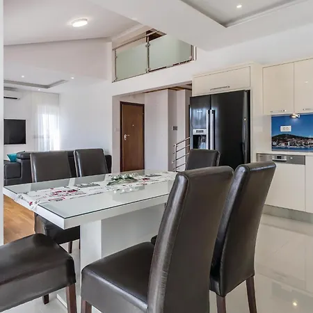 度假居 Beautiful In Stobrec With Sauna 斯普利特