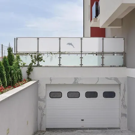 Beautiful In Stobrec With Sauna 斯普利特