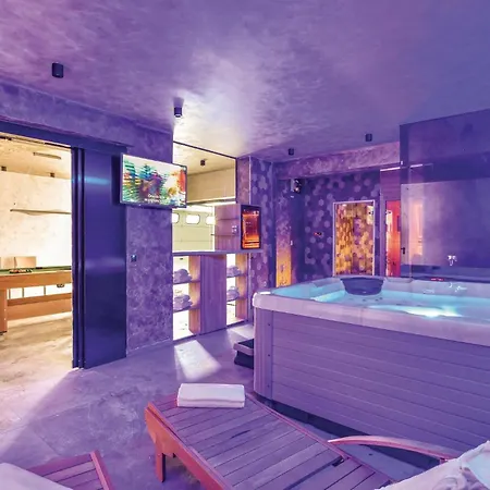 Beautiful In Stobrec With Sauna 度假居 斯普利特