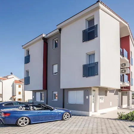 Beautiful In Stobrec With Sauna *