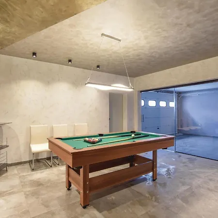 Beautiful In Stobrec With Sauna