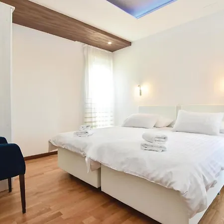 Gorgeous Home In Stobrec With Sauna * Spalato