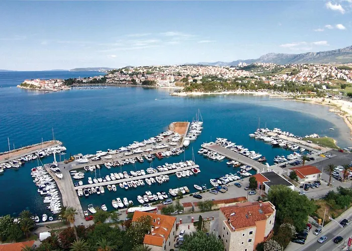 Σπίτι διακοπών Beautiful In Stobrec With Sauna