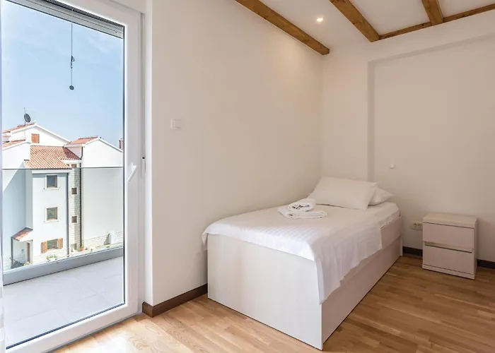 Σπίτι διακοπών Beautiful In Stobrec With Sauna Σπλιτ