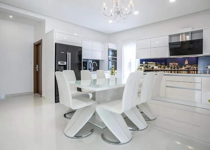 Σπίτι διακοπών Beautiful In Stobrec With Sauna