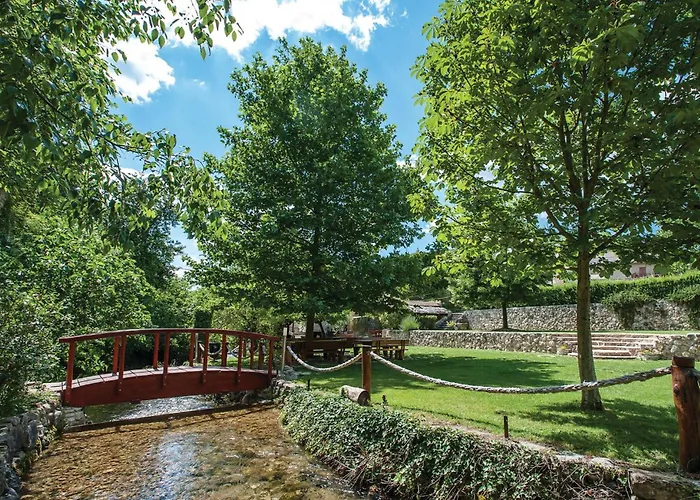 Σπίτι διακοπών Beautiful In Stobrec With Sauna