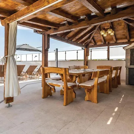 Beautiful In Stobrec With Sauna Hébergement de vacances Split